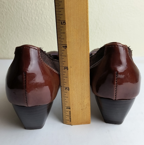 Chic Brown and Purple Heels with Decorative Cut-Outs Size 7.5/38 - Picture 3 of 9